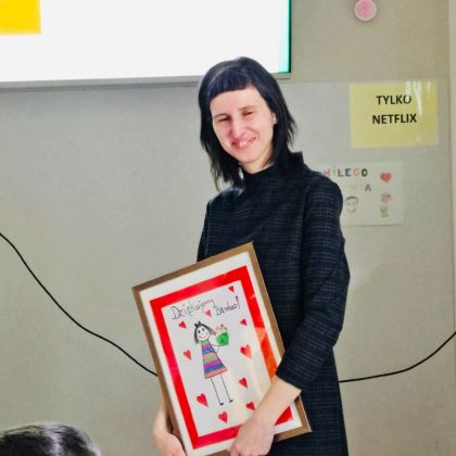 Autorka książki z widownią Autorka książki z widownią